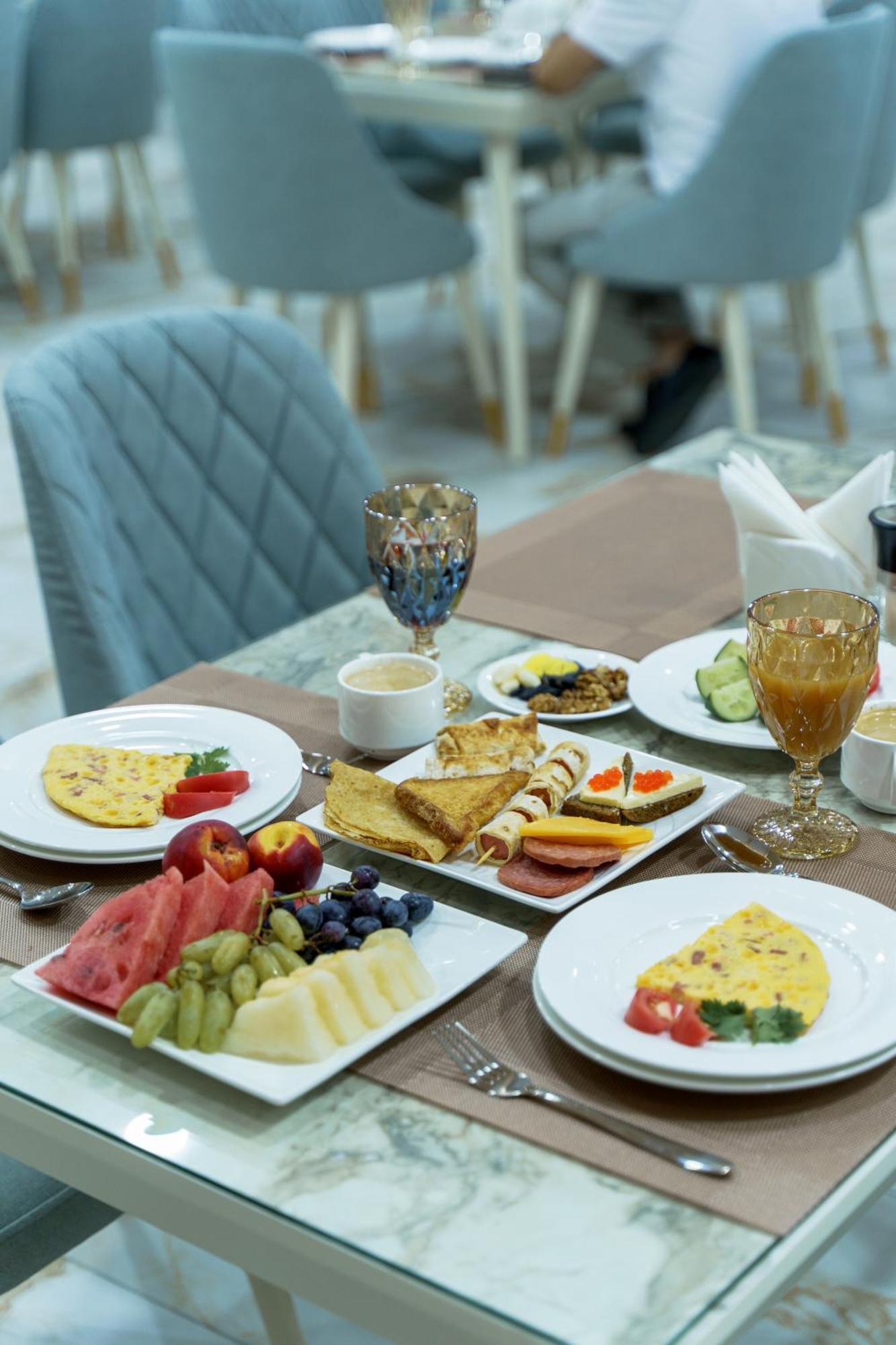 Ayniy Hotel ซามาร์คันด์ ภายนอก รูปภาพ